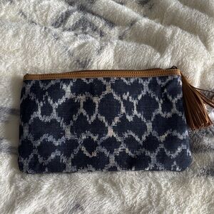 Lucky brand zipper fabric clutch